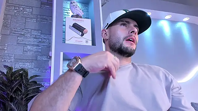 dominic de luca online show from February 13, 3:57 am