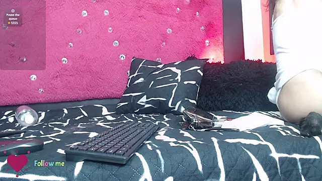 Snapshot of Engeelll chatting on October 17, 6:54 pm Engeelll online show from October 17, 6:54 pm