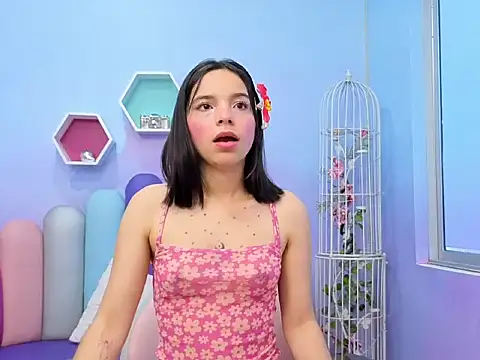 Issa Skinny  online show from September 21, 11:56 am