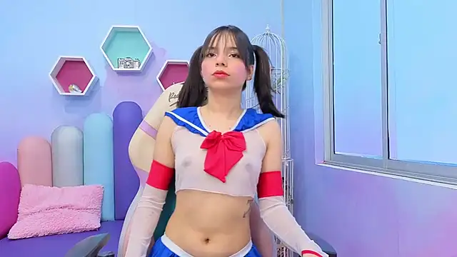 Issa Skinny  online show from October 18, 11:44 am