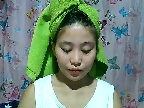 Snapshot of SexyAsianPussy4u chatting on July 1, 2:13 am SexyAsianPussy4u online show from July 1, 2:13 am