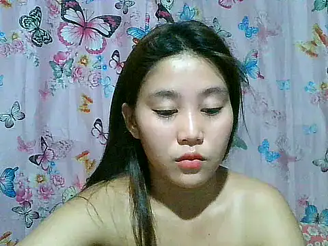 Snapshot of SexyAsianPussy4u chatting on July 5, 1:45 am SexyAsianPussy4u online show from July 5, 1:45 am