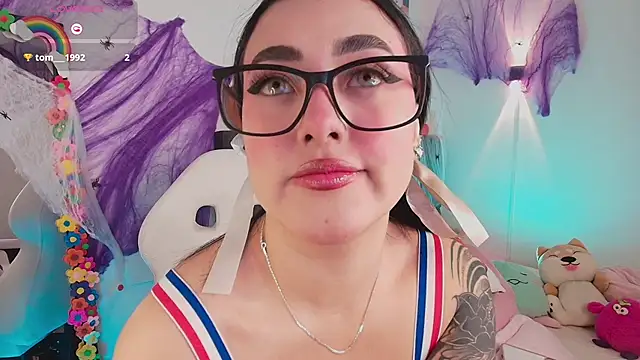 Snapshot of justonecute chatting on October 14, 11:38 pm justonecute online show from October 14, 11:38 pm