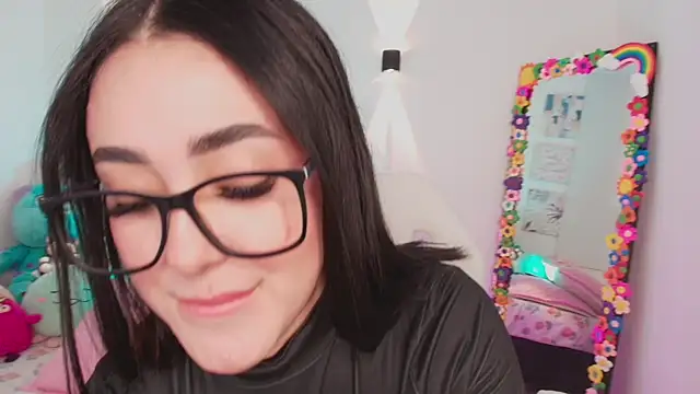 Snapshot of justonecute chatting on November 12, 2:34 am justonecute online show from November 12, 2:34 am