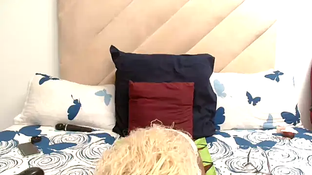 Snapshot of XXBUBBLYBARBIEXX chatting on November 3, 1:45 pm XXBUBBLYBARBIEXX online show from November 3, 1:45 pm