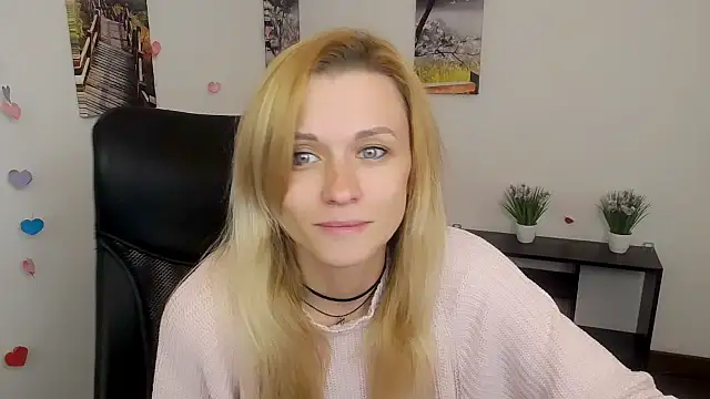 PeppyMia online show from October 12, 7:07 am