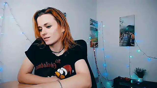 PeppyMia online show from May 7, 8:36 pm