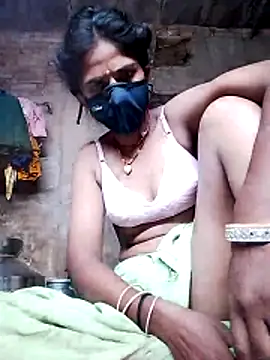 Snapshot of MISS-KAYA chatting on October 14, 5:47 pm MISS-KAYA online show from October 14, 5:47 pm