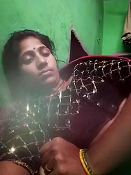 Snapshot of MISS-KAYA chatting on February 20, 1:02 am MISS-KAYA online show from February 20, 1:02 am