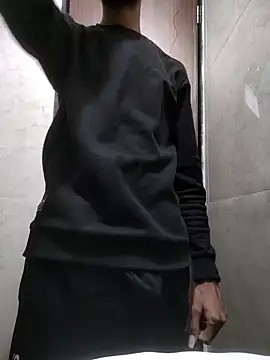 Snapshot of fckboy987 chatting on February 21, 6:47 am fckboy987 online show from February 21, 6:47 am