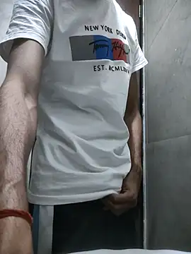 Snapshot of fckboy987 chatting on March 15, 6:19 am fckboy987 online show from March 15, 6:19 am