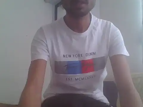 Snapshot of fckboy987 chatting on March 28, 7:52 am fckboy987 online show from March 28, 7:52 am