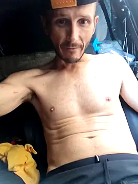 Snapshot of Romance32 chatting on October 5, 12:31 am Romance32 online show from October 5, 12:31 am