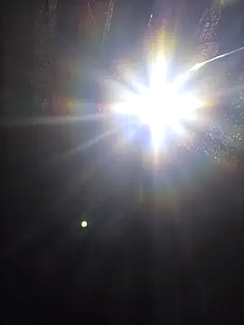 Snapshot of Romance32 chatting on December 4, 5:50 am Romance32 online show from December 4, 5:50 am