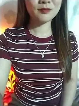 Snapshot of Sisi_dy01 chatting on June 6, 2:55 pm Sisi dy01 online show from June 6, 2:55 pm