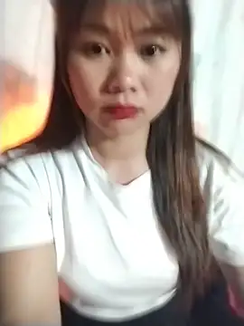 Snapshot of Sisi_dy01 chatting on June 16, 12:24 am Sisi dy01 online show from June 16, 12:24 am