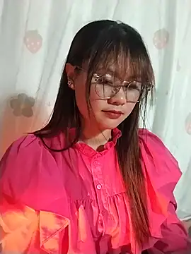 Snapshot of Sisi_dy01 chatting on June 20, 3:42 am Sisi dy01 online show from June 20, 3:42 am