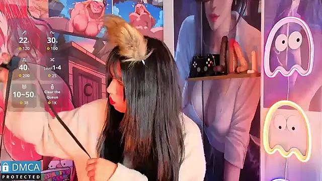 sofia sstone online show from October 14, 11:11 am