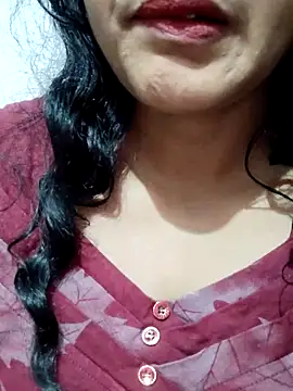 Snapshot of spicysuhana chatting on February 13, 11:45 pm spicysuhana online show from February 13, 11:45 pm