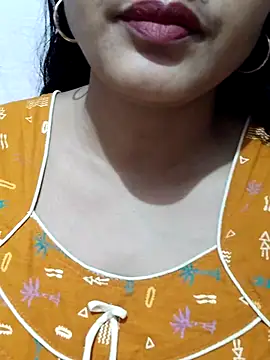 Snapshot of spicysuhana chatting on February 26, 11:04 pm spicysuhana online show from February 26, 11:04 pm