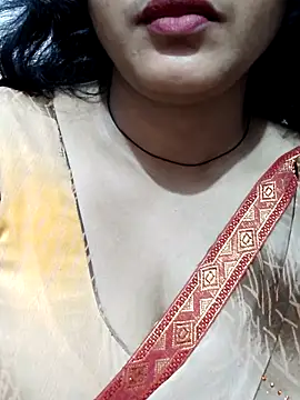 Snapshot of spicysuhana chatting on March 4, 12:27 am spicysuhana online show from March 4, 12:27 am
