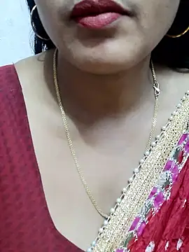 Snapshot of spicysuhana chatting on March 18, 8:28 am spicysuhana online show from March 18, 8:28 am