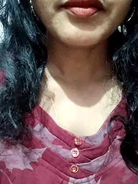 Snapshot of spicysuhana chatting on March 28, 12:43 am spicysuhana online show from March 28, 12:43 am
