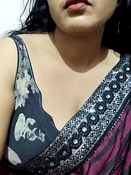 Snapshot of spicysuhana chatting on April 20, 8:21 pm spicysuhana online show from April 20, 8:21 pm
