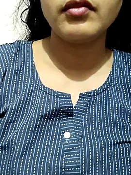 Snapshot of spicysuhana chatting on May 17, 12:08 am spicysuhana online show from May 17, 12:08 am