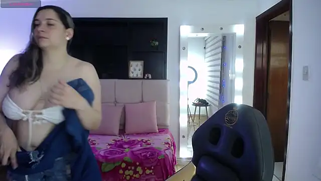 Agatha bellucci  online show from March 16, 1:15 pm