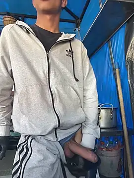 Snapshot of diegoand0911 chatting on March 29, 2:06 pm diegoand0911 online show from March 29, 2:06 pm