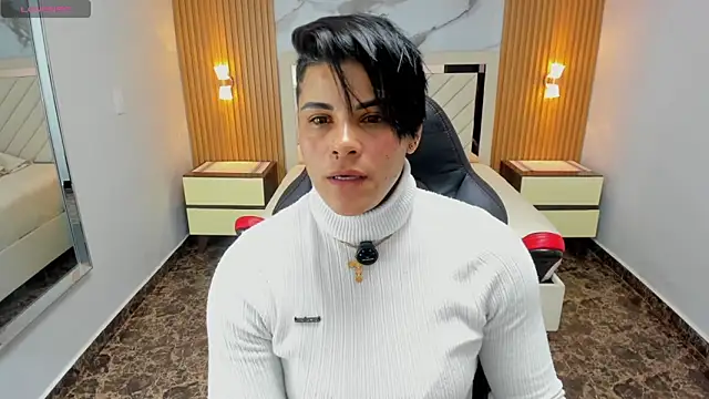 KAROLLJONES1 online show from May 12, 7:33 pm