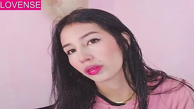 Miss Charlottet online show from May 5, 2:14 pm