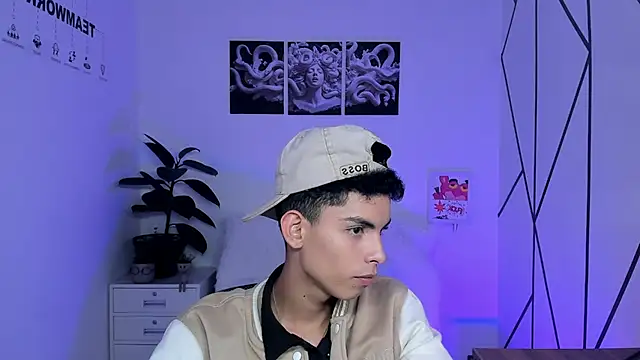 Room 69x online show from November 28, 9:06 pm