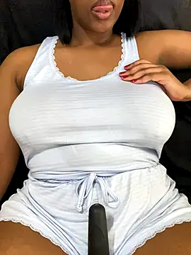 Snapshot of Sipsdoll chatting on January 7, 11:23 am Sipsdoll online show from January 7, 11:23 am