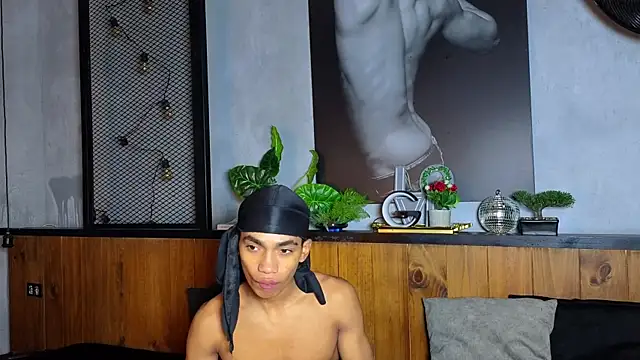 AlanCutee online show from May 6, 12:10 pm