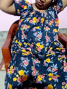 Cute-Swewty online show from October 17, 1:25 pm