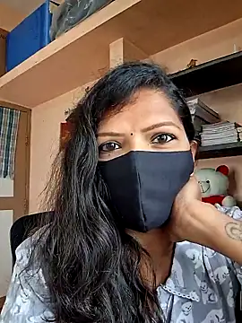 Snapshot of Tamil_Dharani chatting on February 2, 6:56 am Tamil Dharani online show from February 2, 6:56 am