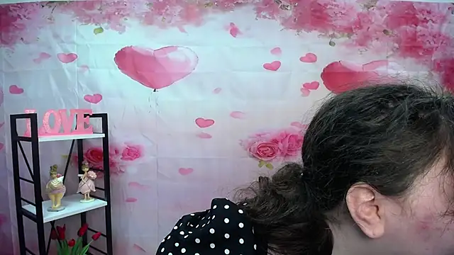 NeonilaLisova online show from February 14, 6:10 am