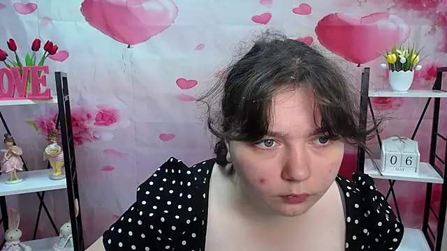 NeonilaLisova online show from May 8, 5:13 am