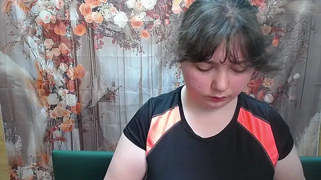 NeonilaLisova online show from May 12, 11:07 am