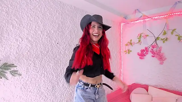 violet belle  online show from October 9, 1:09 pm