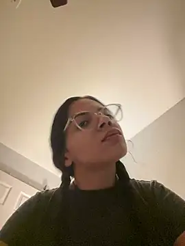 vixxnovalee online show from February 12, 8:20 am