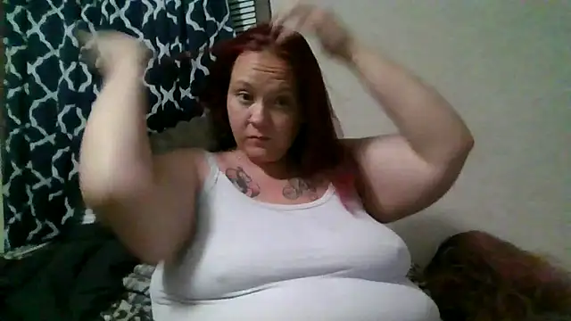 Snapshot of ThickkkMama420 chatting on April 22, 9:44 am ThickkkMama420 online show from April 22, 9:44 am