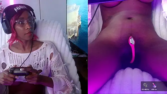 alys at college online show from February 14, 2:25 pm