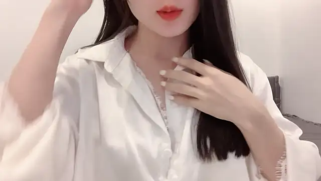    Lily    online show from May 14, 4:03 pm