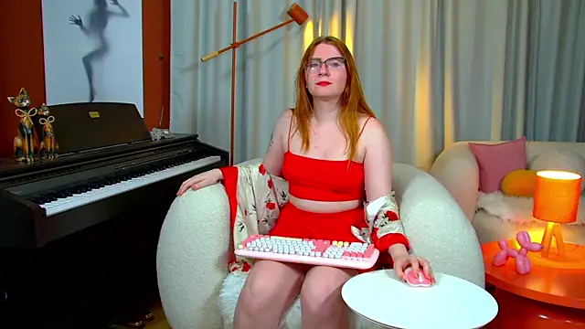 Snapshot of AliceAllisons chatting on September 30, 6:24 pm AliceAllisons online show from September 30, 6:24 pm