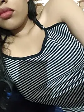 Snapshot of KARISHMA-STRIP chatting on September 24, 8:28 am KARISHMA-STRIP online show from September 24, 8:28 am