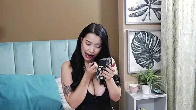 SophieSkyess online show from October 14, 1:23 pm