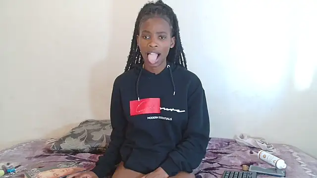 Snapshot of DarkChocox01 chatting on September 18, 1:02 pm DarkChocox01 online show from September 18, 1:02 pm